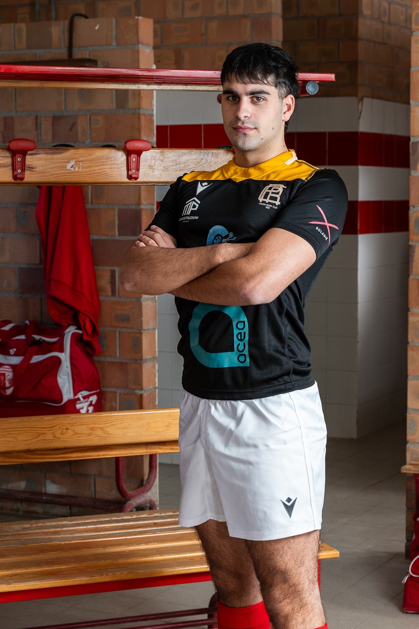 giocatore2_verticale https://rugbyperugia1969.it/wp-content/uploads/2026/10/giocatore2_verticale.jpg